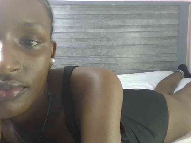 Hottierue8 webcam