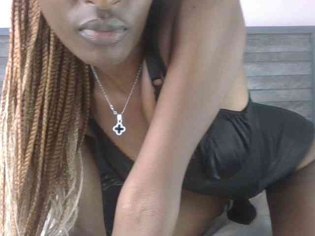 Hottierue8 webcam