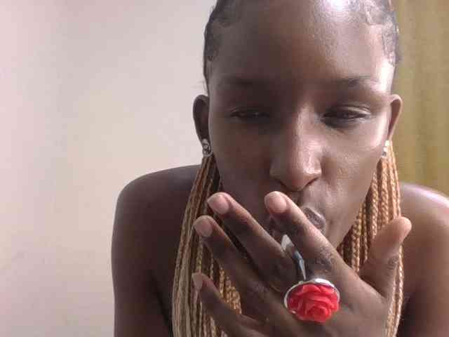 Hottierue8 webcam