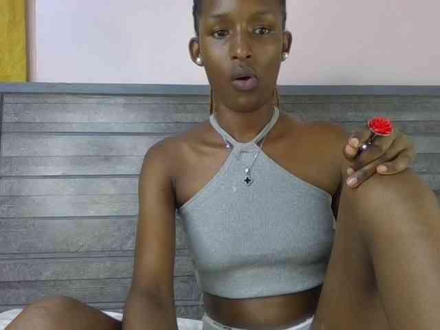 Hottierue8 webcam