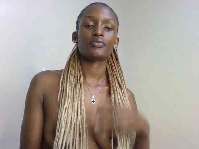 Hottierue8 webcam