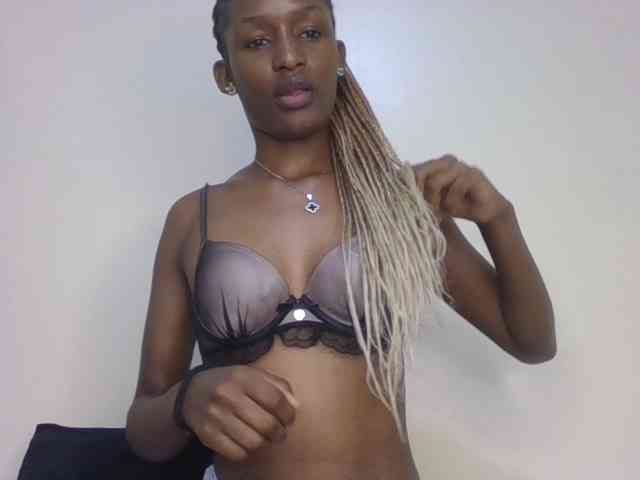 Hottierue8 webcam