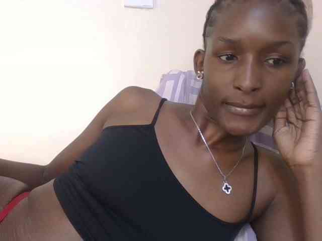 Hottierue8 webcam