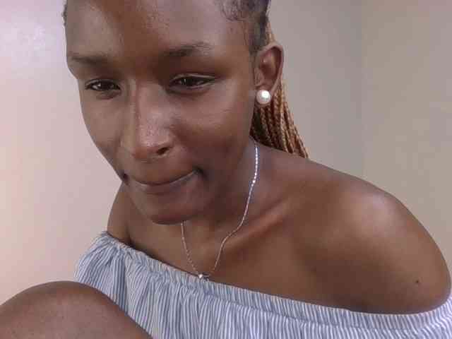 Hottierue8 webcam