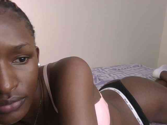 Hottierue8 webcam