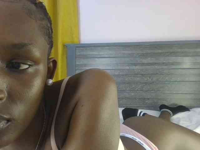 Hottierue8 webcam