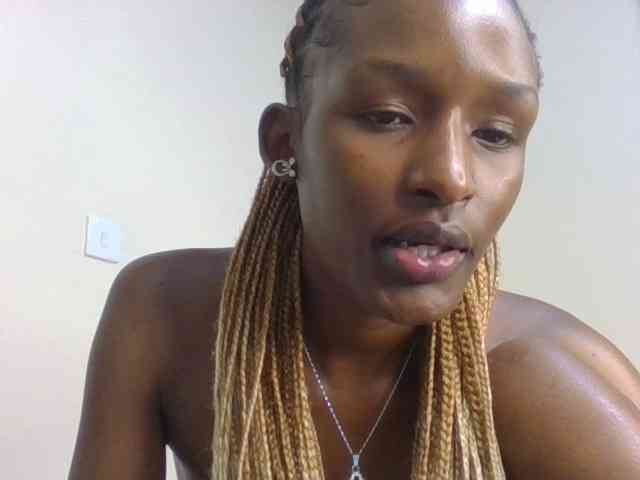 Hottierue8 webcam