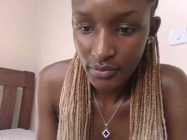 Hottierue8 webcam