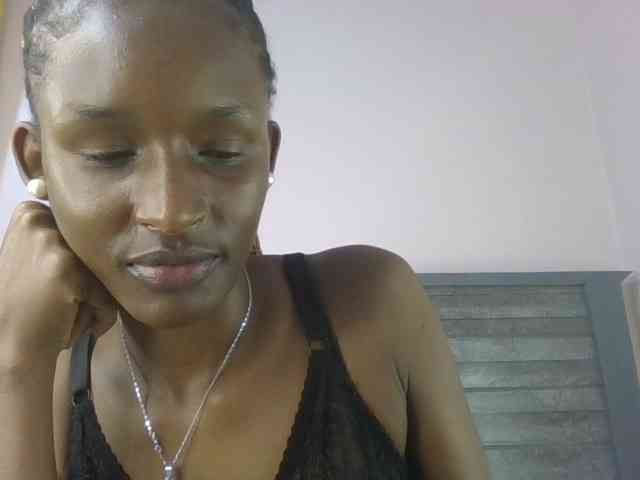Hottierue8 webcam