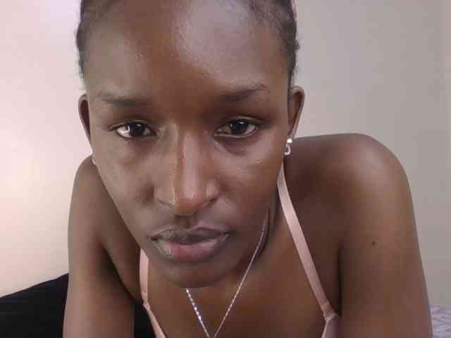 Hottierue8 webcam