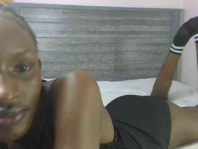 Hottierue8 webcam