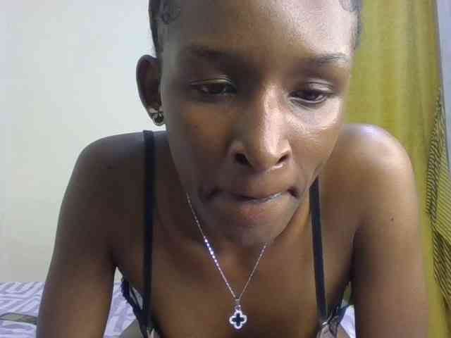 Hottierue8 webcam