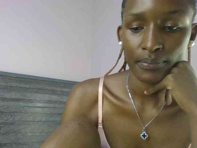 Hottierue8 webcam