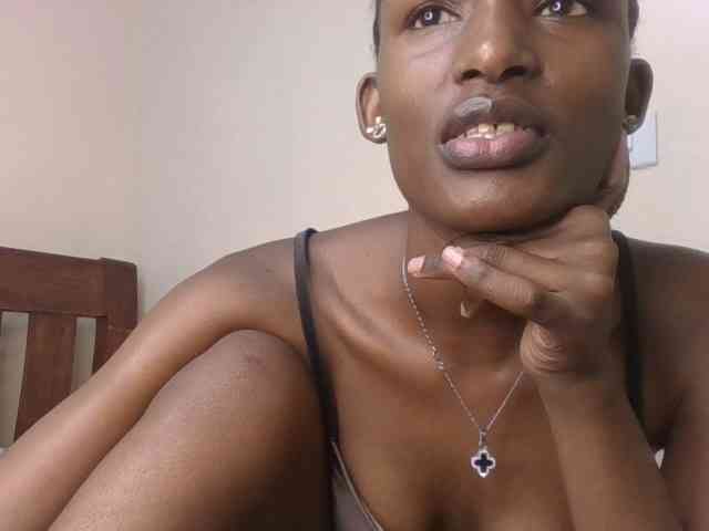 Hottierue8 webcam