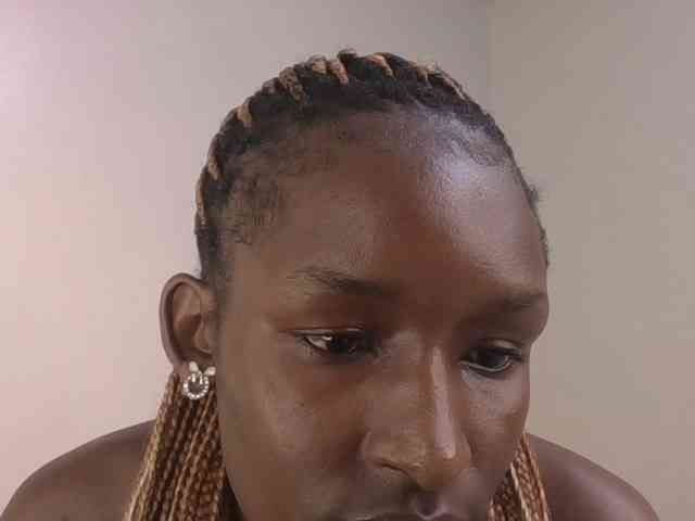 Hottierue8 webcam