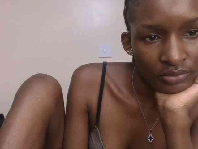Hottierue8 webcam