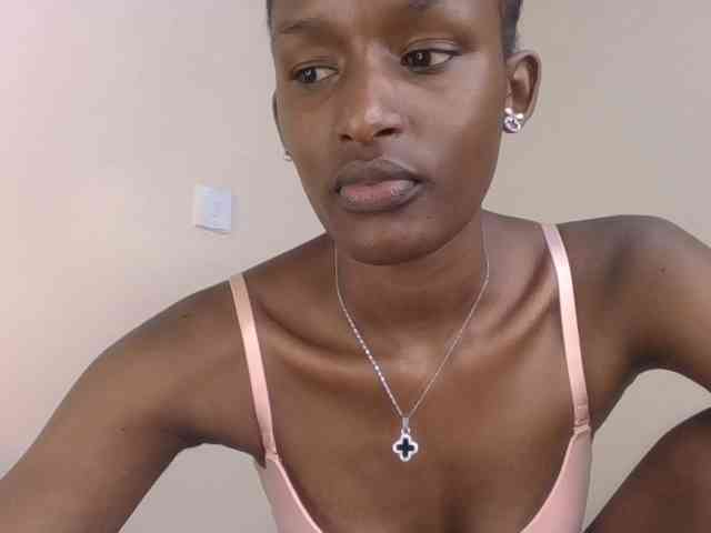 Hottierue8 webcam