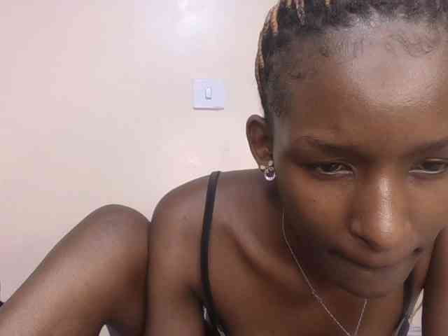 Hottierue8 webcam