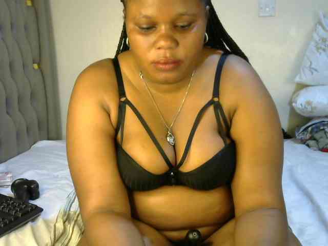 Ebonycatalia4 Live Webcam on BongaCams