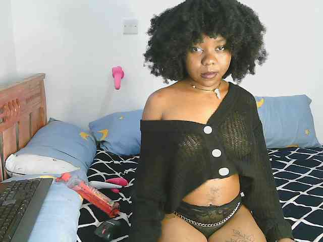 Sexygirl002 webcam