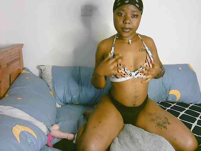 Sexygirl002 webcam