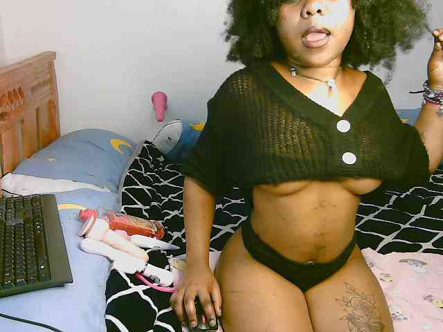 Sexygirl002 webcam