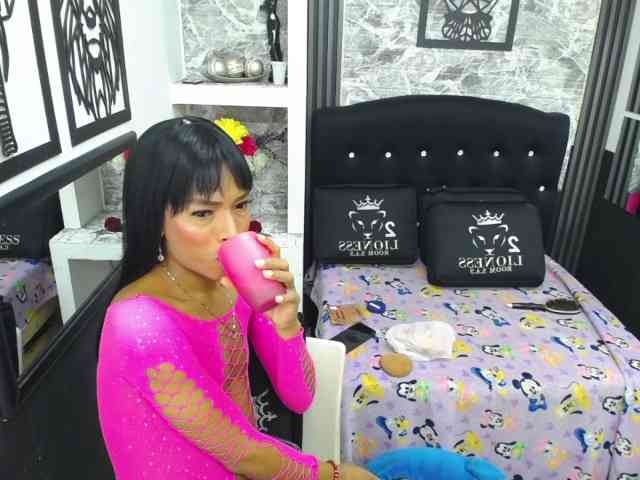 barbie-black Live Webcam on BongaCams