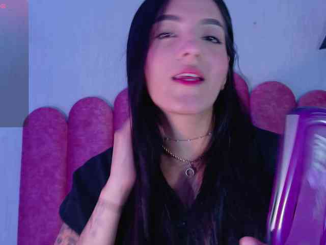EmmyVegaa1 webcam