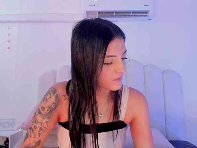 EmmyVegaa1 webcam