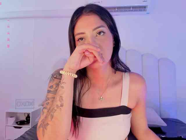 EmmyVegaa1 webcam