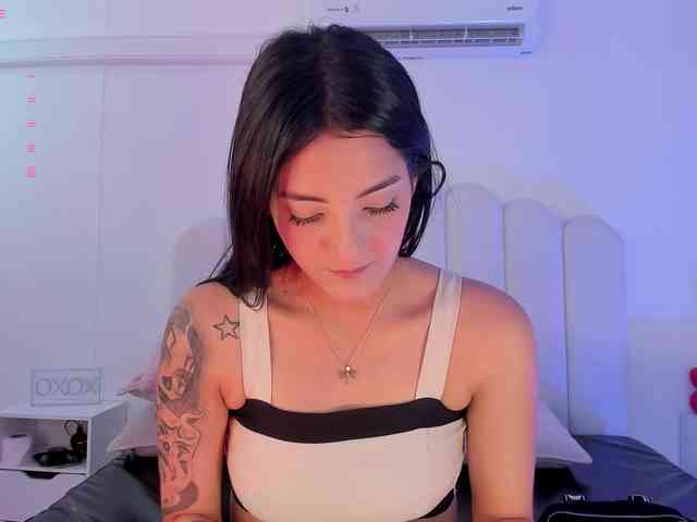 EmmyVegaa1 webcam