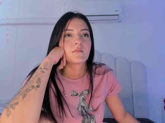 EmmyVegaa1 webcam