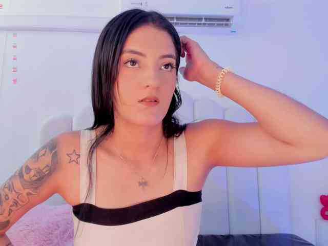 EmmyVegaa1 webcam