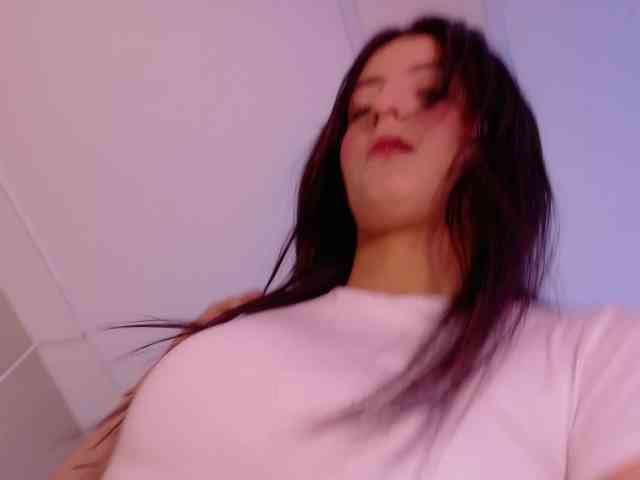 EmmyVegaa1 webcam