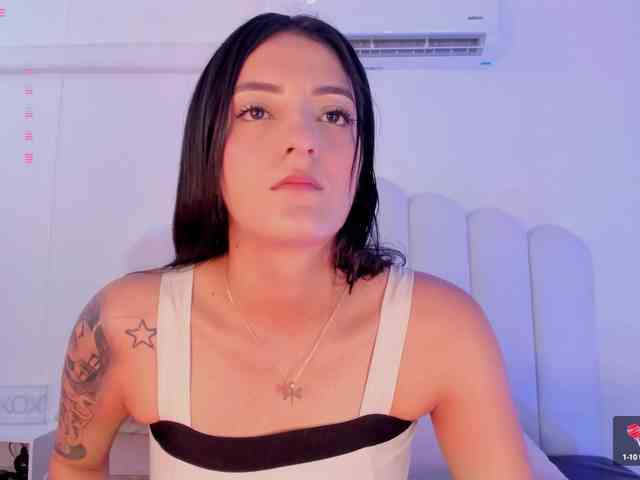 EmmyVegaa1 webcam
