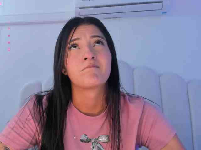 EmmyVegaa1 webcam