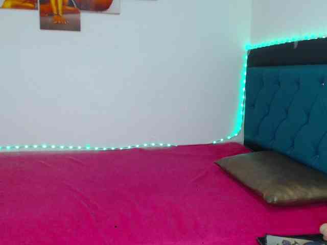 evelynqueent Live Webcam on BongaCams
