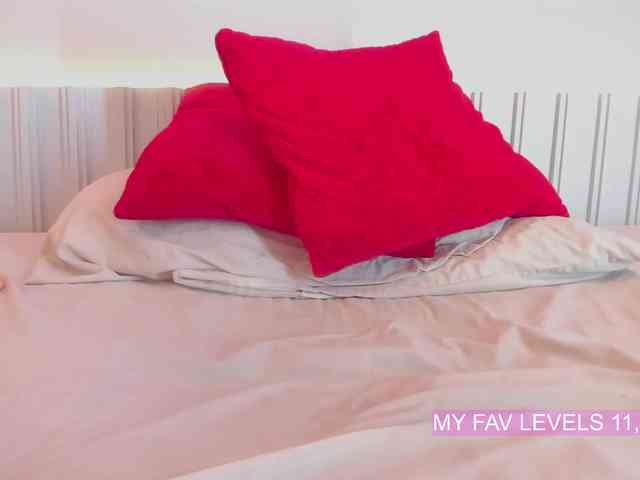 IvyMonroe webcam