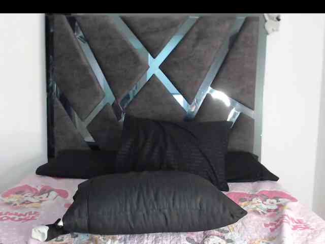 Lilith-velluto webcam