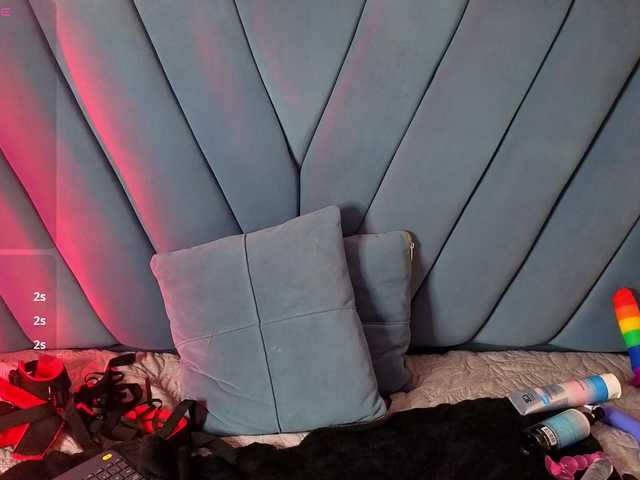 angel-red's BongaCams show and profile