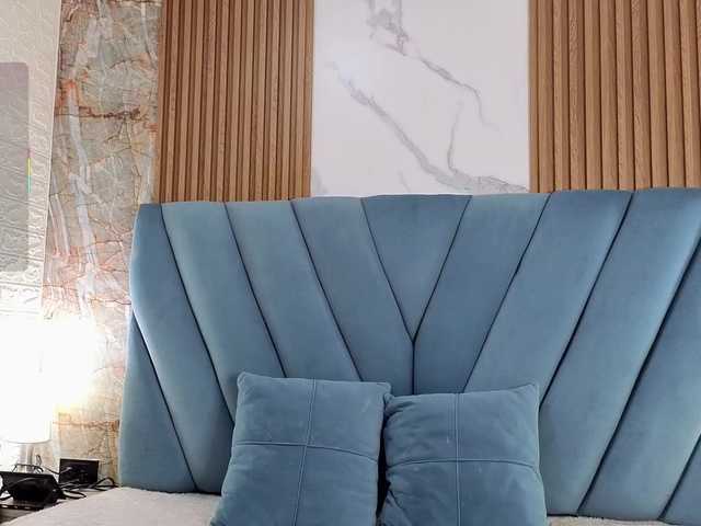 angel-red's BongaCams show and profile