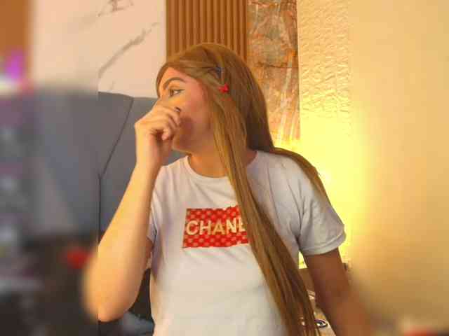 angel-red webcam