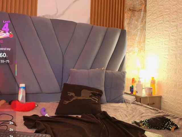 angel-red webcam