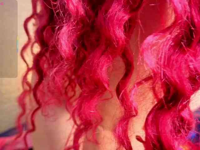 angel-red webcam