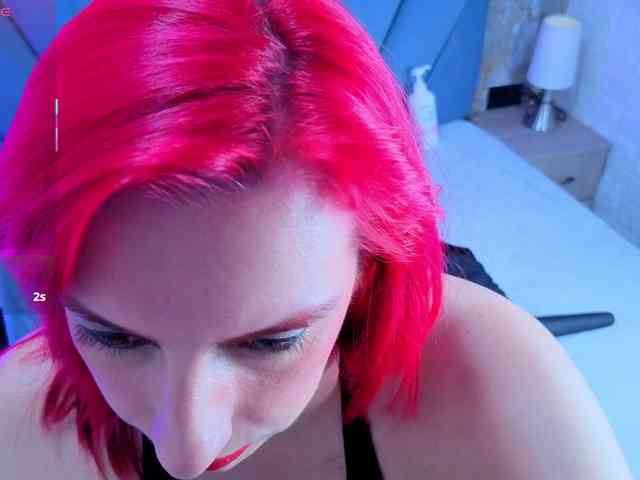 angel-red webcam