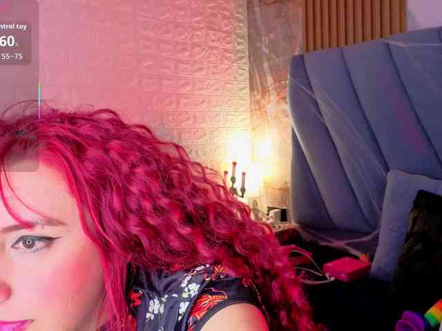 angel-red webcam