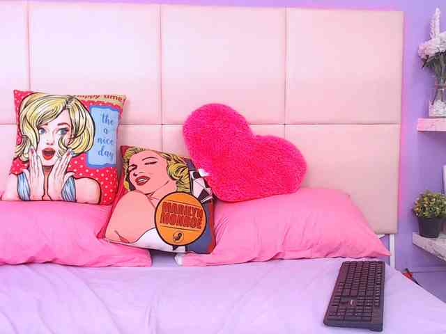 hot striptease TamaraFoster