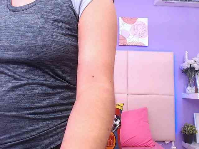 TamaraFoster webcam