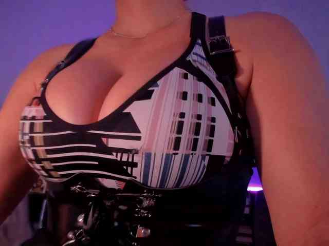 EmellyQu webcam