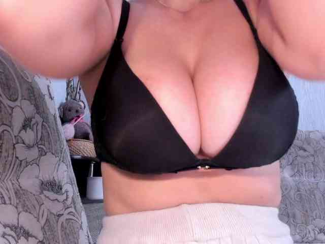 EmellyQu webcam